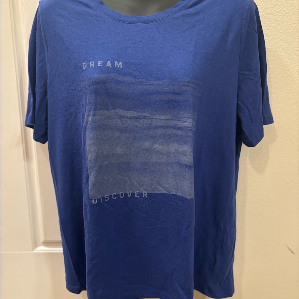 Banana Republic Blue Short Sleeve Tee with Dream Graphic